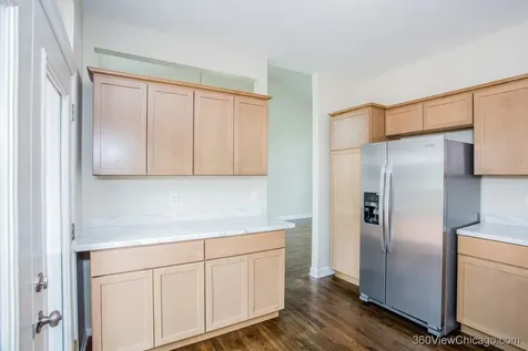 305 West Applegate Court Round Lake IL 60073