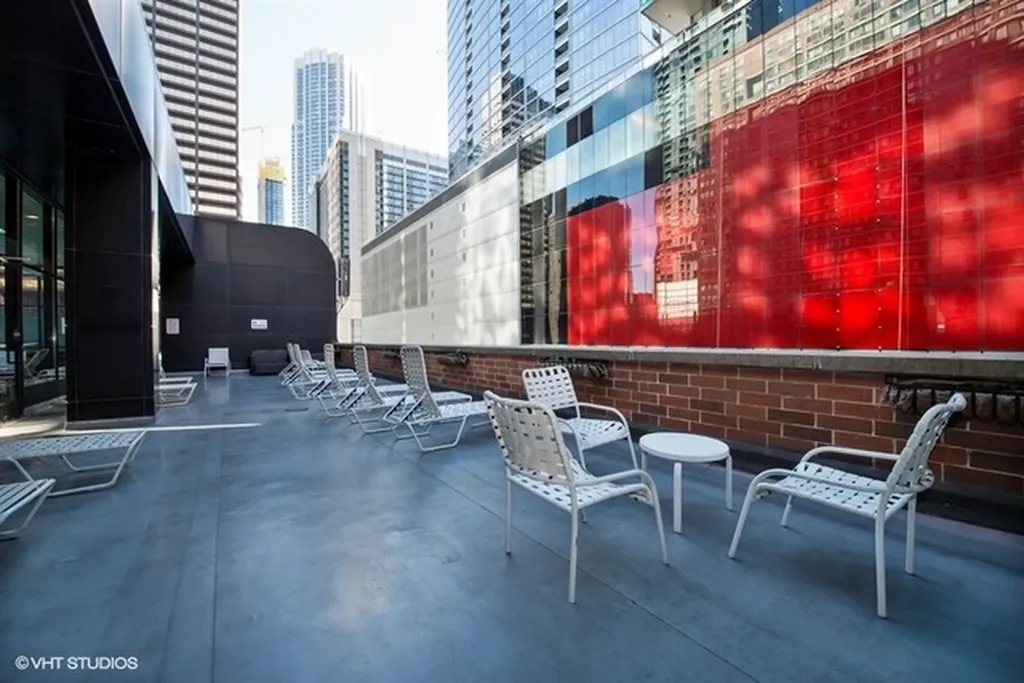 211 East Ohio Street Chicago IL 60611