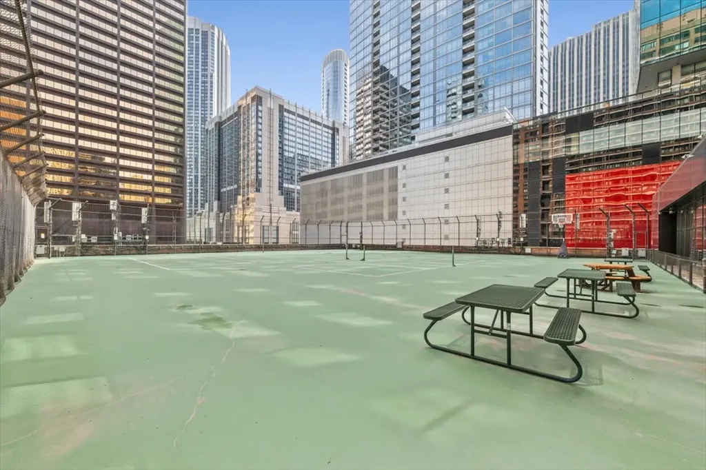 211 East Ohio Street Chicago IL 60611