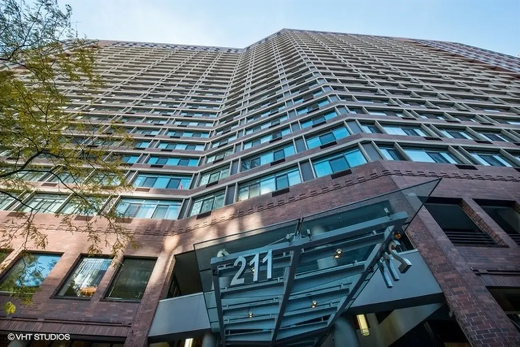 211 East Ohio Street Chicago IL 60611