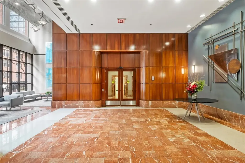 211 East Ohio Street Chicago IL 60611