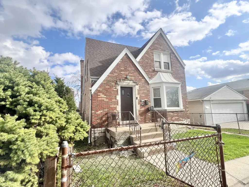 7713 West Forest Preserve Avenue Chicago IL 60634