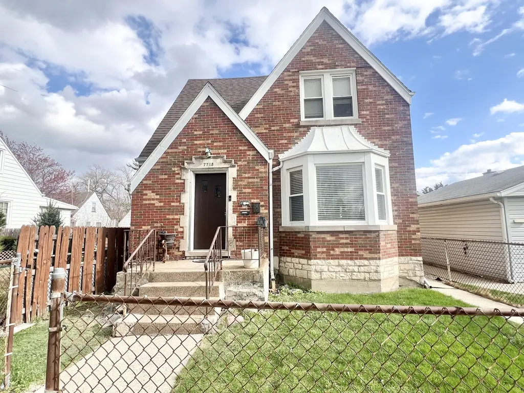 7713 West Forest Preserve Avenue Chicago IL 60634