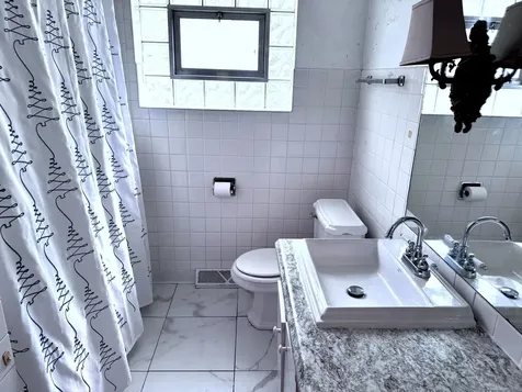 15531 Woodlawn East Avenue South Holland IL 60473