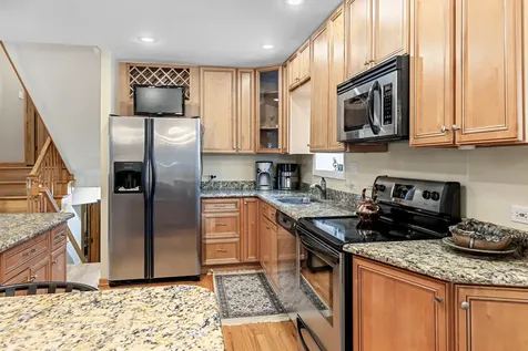 9226 Kilbourn Avenue Skokie IL 60076