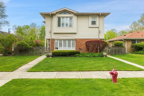 9226 Kilbourn Avenue Skokie IL 60076