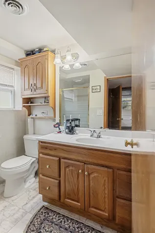 9226 Kilbourn Avenue Skokie IL 60076