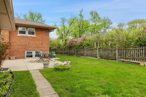 9226 Kilbourn Avenue Skokie IL 60076