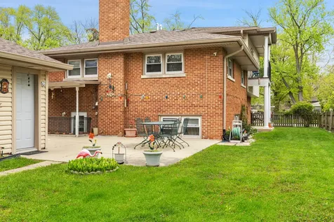 9226 Kilbourn Avenue Skokie IL 60076