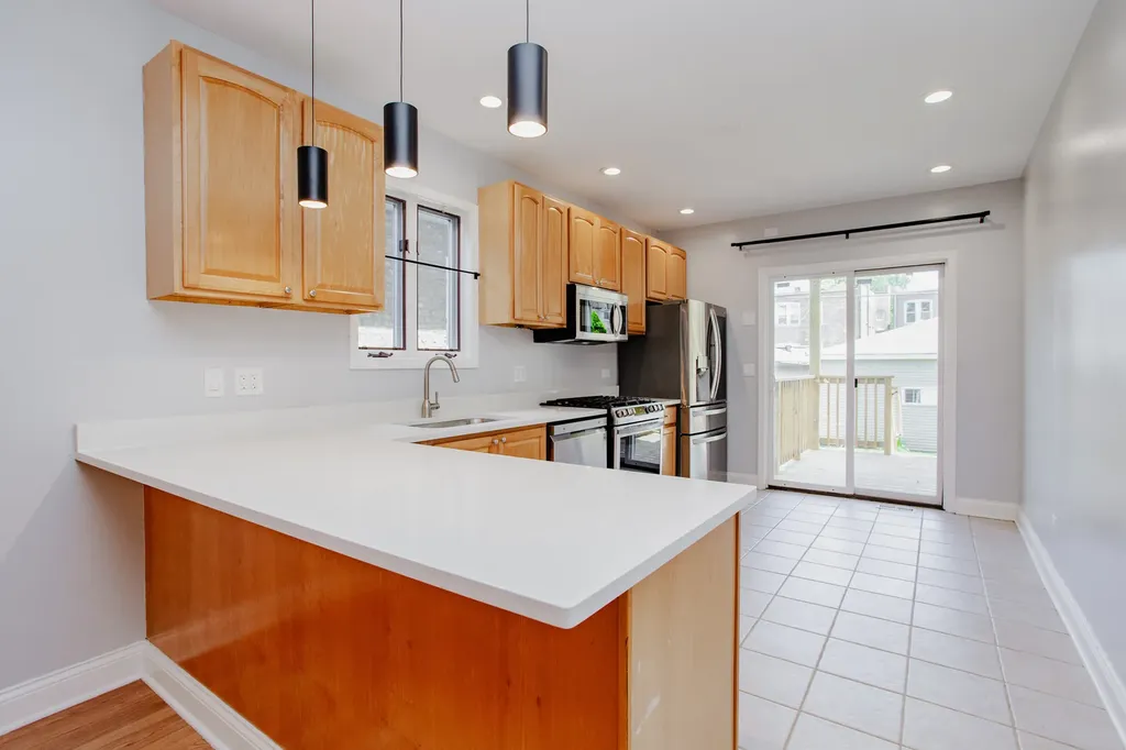 5707 North Rockwell Street Chicago IL 60659