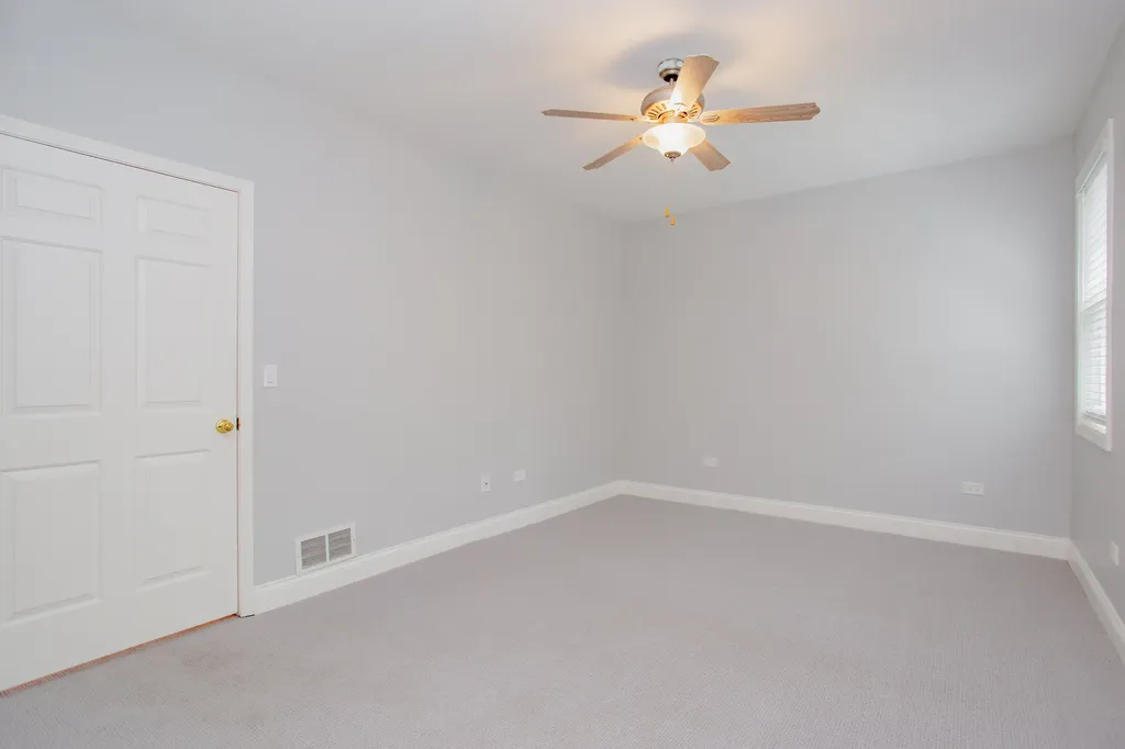 5707 North Rockwell Street Chicago IL 60659