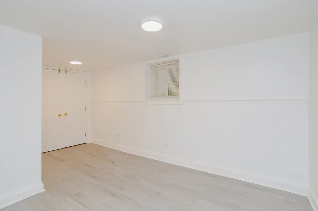 5707 North Rockwell Street Chicago IL 60659