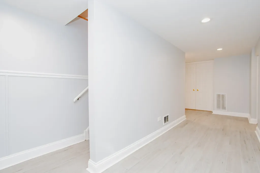 5707 North Rockwell Street Chicago IL 60659