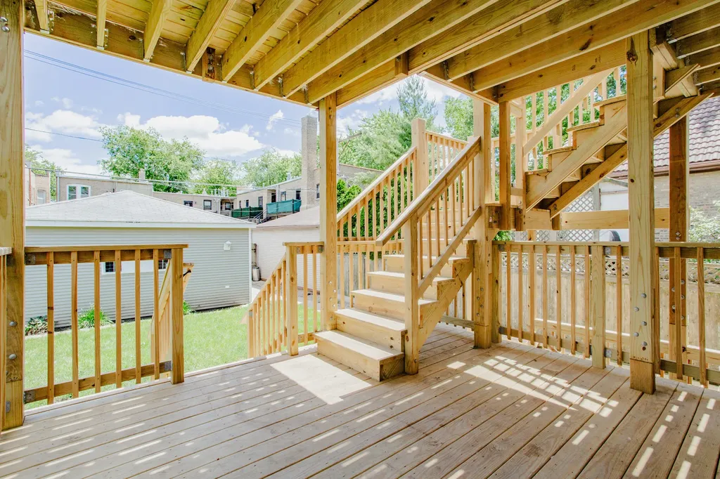 5707 North Rockwell Street Chicago IL 60659