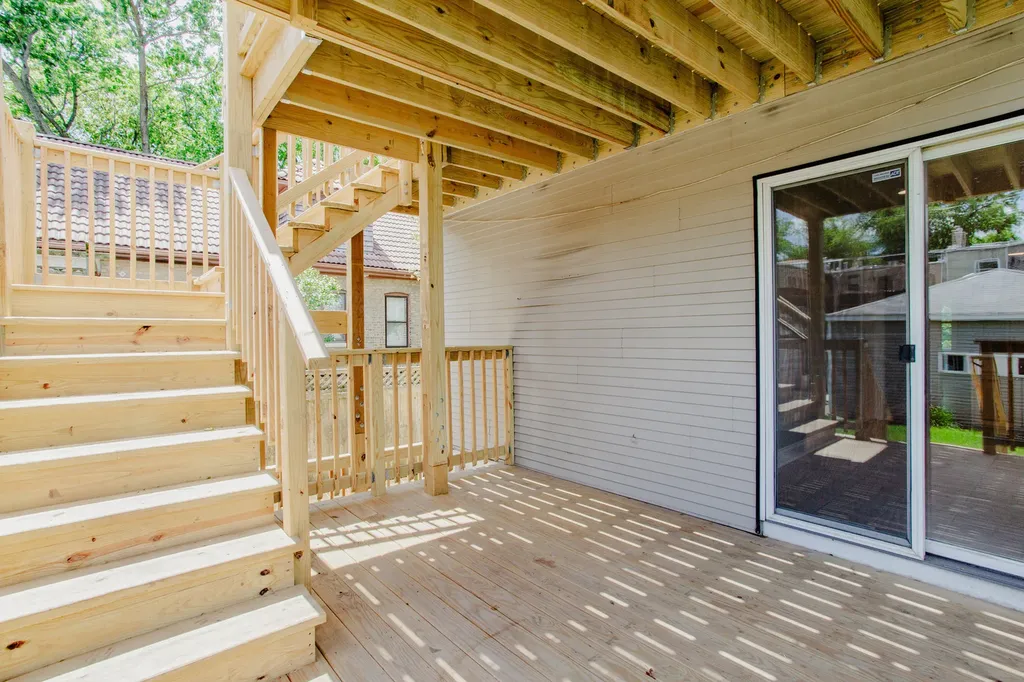 5707 North Rockwell Street Chicago IL 60659