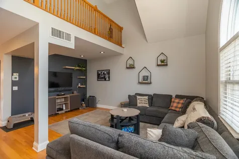5707 North Rockwell Street Chicago IL 60659