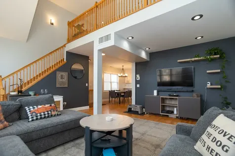 5707 North Rockwell Street Chicago IL 60659