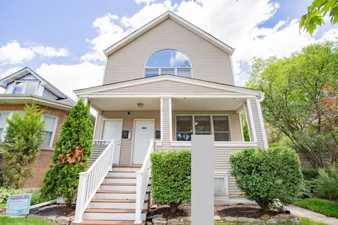 5707 North Rockwell Street Chicago IL 60659