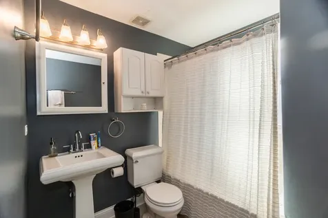 5707 North Rockwell Street Chicago IL 60659