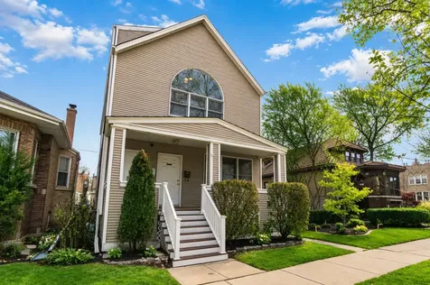 5707 North Rockwell Street Chicago IL 60659