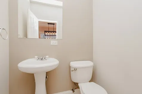 5707 North Rockwell Street Chicago IL 60659