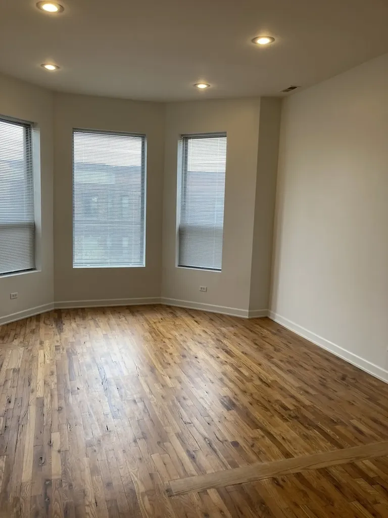 4041 South Calumet Avenue Chicago IL 60653