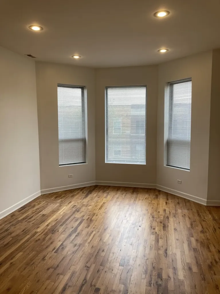 4041 South Calumet Avenue Chicago IL 60653