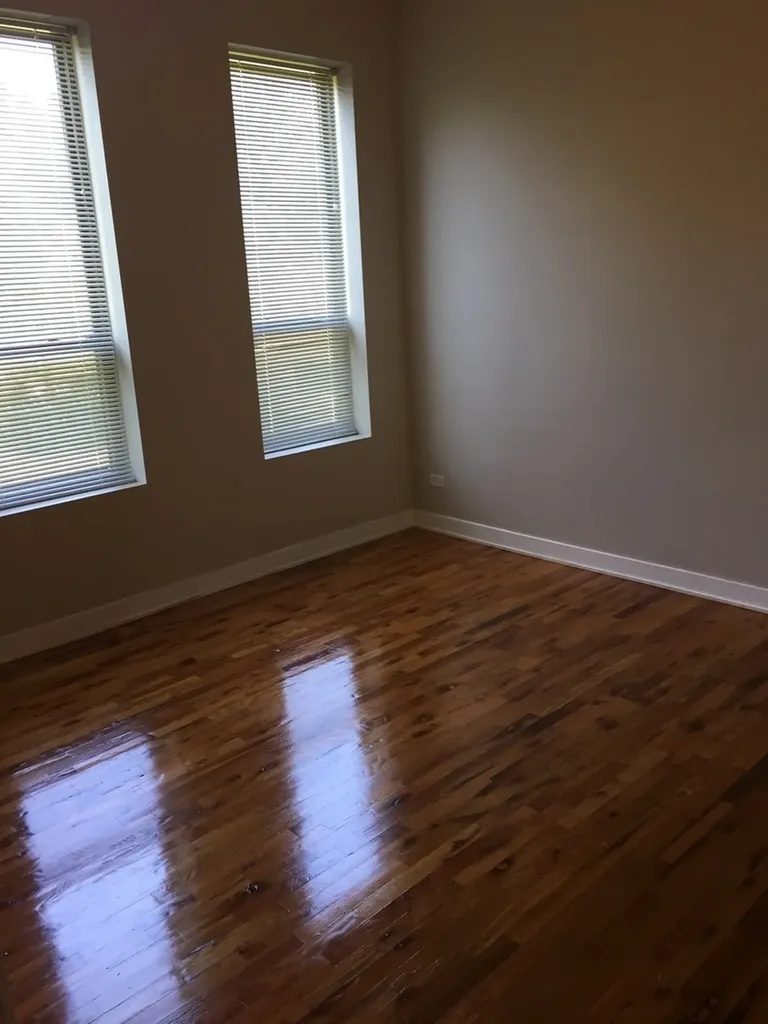4041 South Calumet Avenue Chicago IL 60653