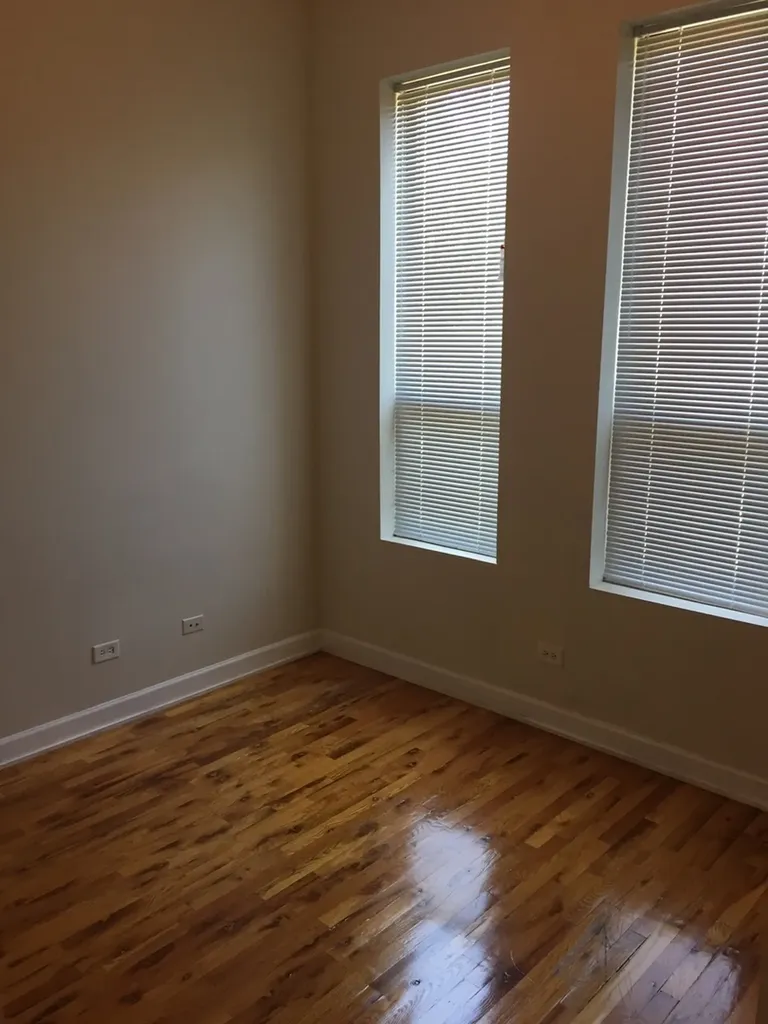 4041 South Calumet Avenue Chicago IL 60653