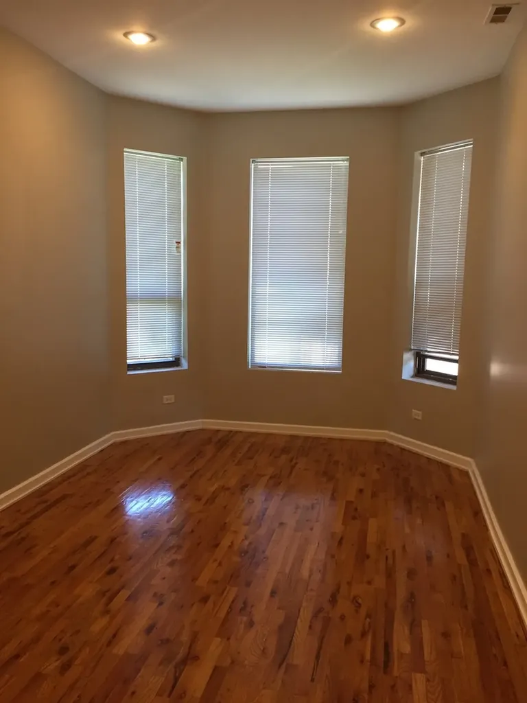 4041 South Calumet Avenue Chicago IL 60653
