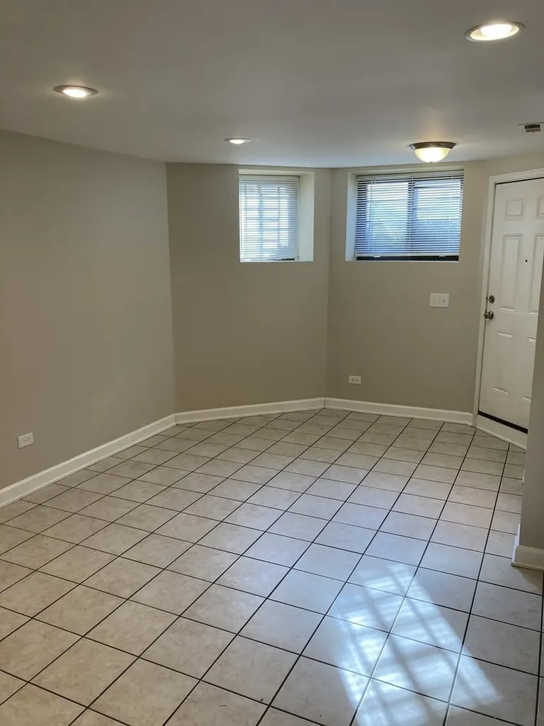4041 South Calumet Avenue Chicago IL 60653
