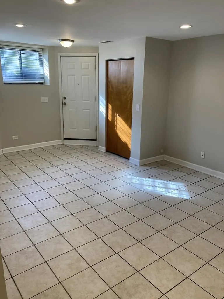 4041 South Calumet Avenue Chicago IL 60653