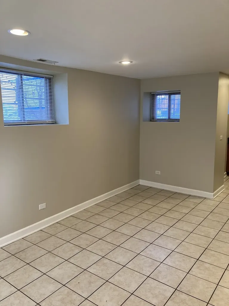 4041 South Calumet Avenue Chicago IL 60653