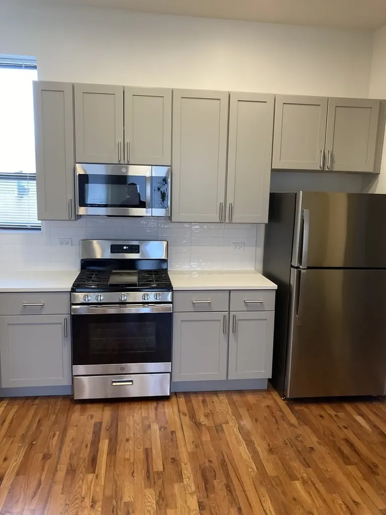 4041 South Calumet Avenue Chicago IL 60653