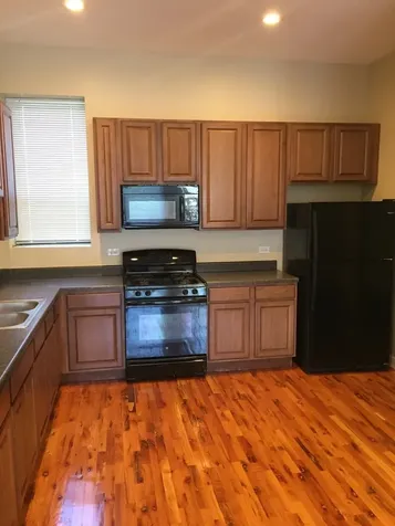4041 South Calumet Avenue Chicago IL 60653