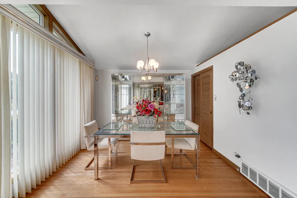 9238 South Constance Avenue Chicago IL 60617