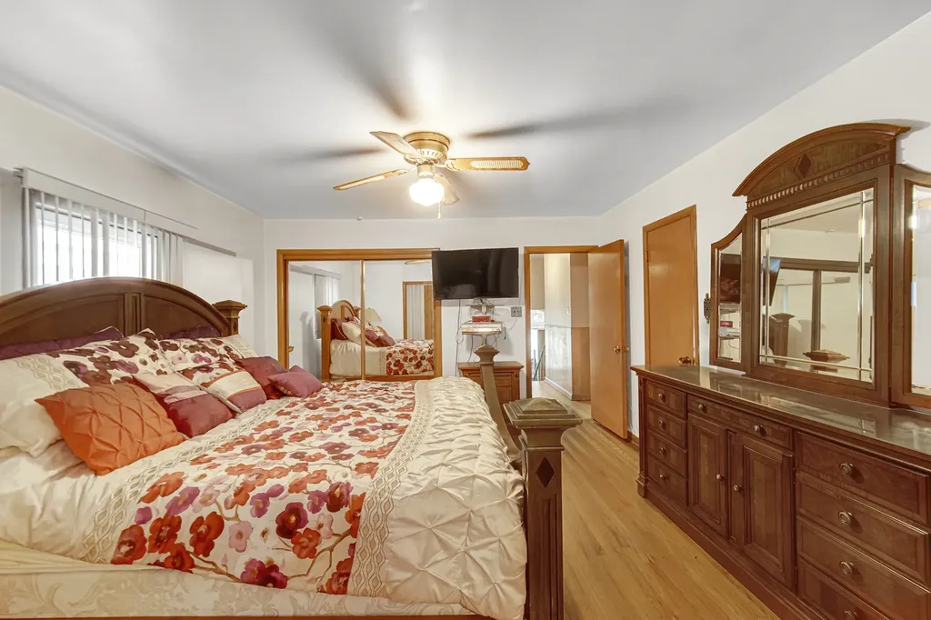 9238 South Constance Avenue Chicago IL 60617