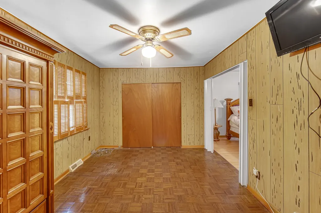 9238 South Constance Avenue Chicago IL 60617