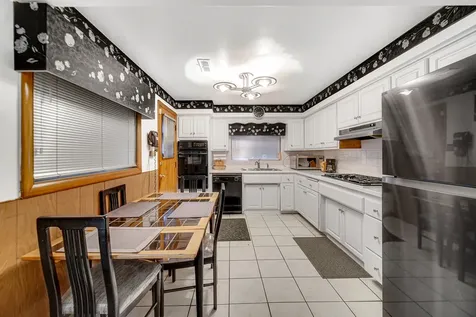9238 South Constance Avenue Chicago IL 60617