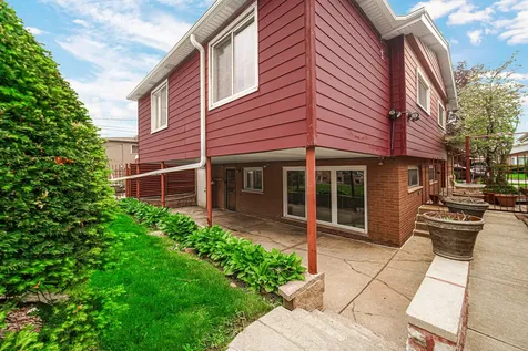 9238 South Constance Avenue Chicago IL 60617