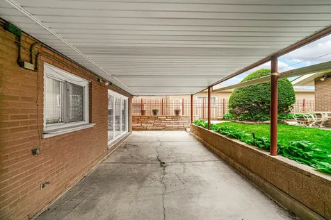 9238 South Constance Avenue Chicago IL 60617