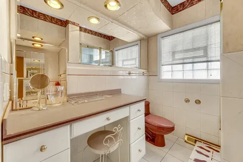 9238 South Constance Avenue Chicago IL 60617