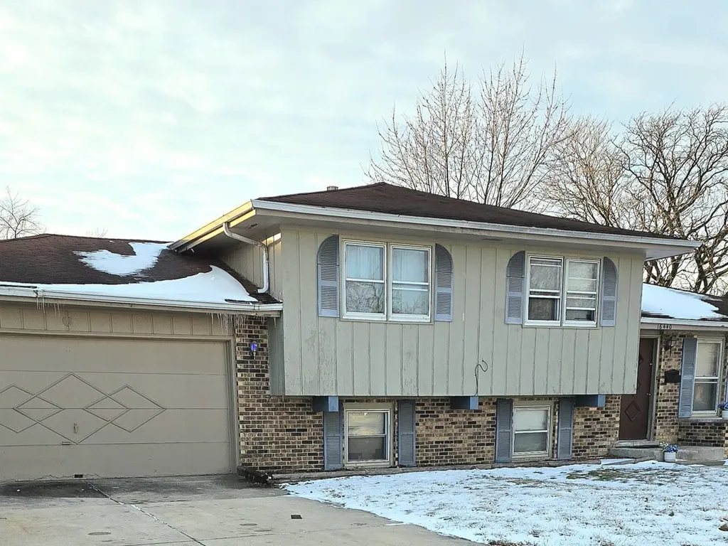 16440 Michigan Avenue South Holland IL 60473