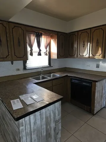 16440 Michigan Avenue South Holland IL 60473
