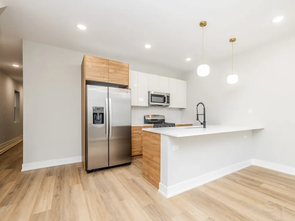 6220 South King Drive Chicago IL 60637