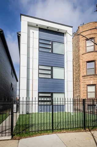 6220 South King Drive Chicago IL 60637