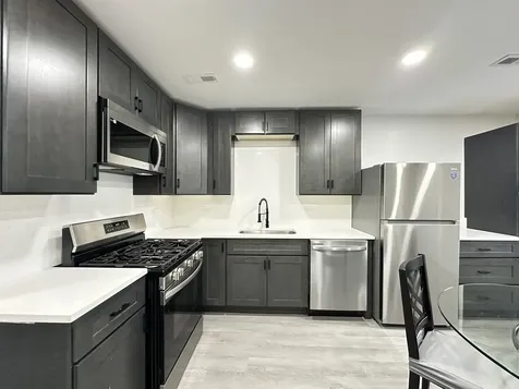 1937 West Grand Avenue Chicago IL 60622