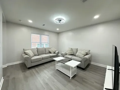 1937 West Grand Avenue Chicago IL 60622