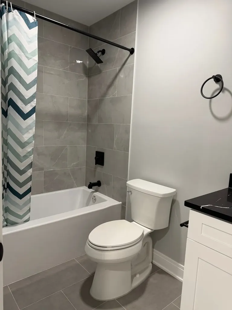 732 North Pine Avenue Chicago IL 60644