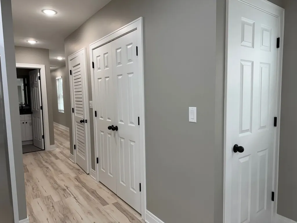 732 North Pine Avenue Chicago IL 60644